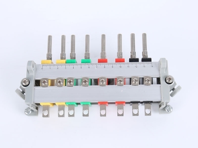HH2018B三相鋁合金下出線(xiàn)表座（6滑塊：150、155MM孔距，8滑塊：165、180、200MM孔距，M8螺桿）